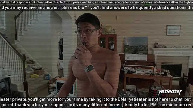 Snapshot of yetieater chatting on March 2025 03:50:02 PM yetieater online show from March 2025 03:50:02 PM