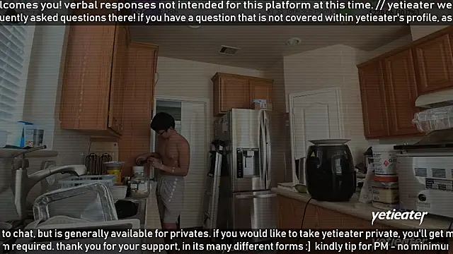 Snapshot of yetieater chatting on February 2026 08:34:01 PM yetieater online show from February 2026 08:34:01 PM