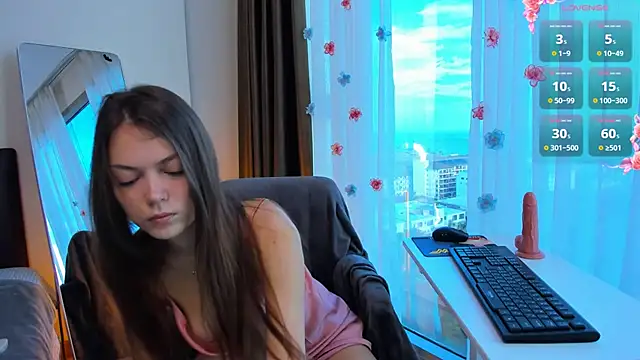 Snapshot of Alice_neon chatting on December 2025 12:53:01 AM Alice neon online show from December 2025 12:53:01 AM