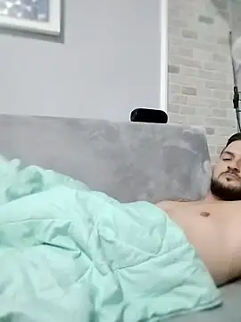 Snapshot of iurinicola chatting on November 2025 09:57:01 PM iurinicola online show from November 2025 09:57:01 PM