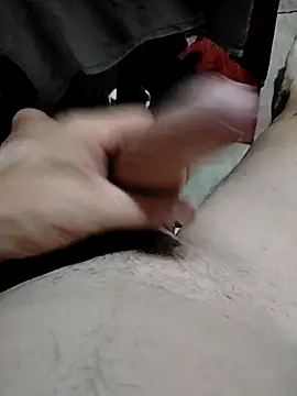 Snapshot of iurinicola chatting on November 2025 06:35:02 PM iurinicola online show from November 2025 06:35:02 PM