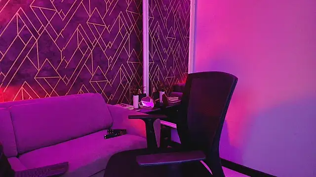 Tahara Romanov online show from October 2025 04:16:01 PM