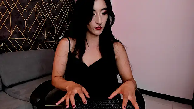 Snapshot of Tahara_Romanov chatting on February 2026 05:44:02 PM Tahara Romanov online show from February 2026 05:44:02 PM