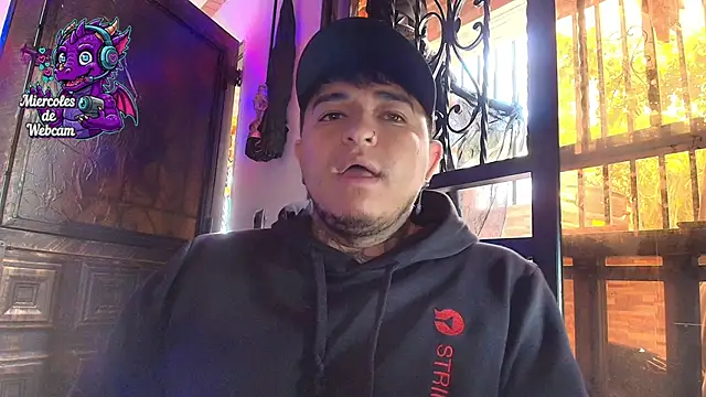 Strip Classes Col online show from October 2025 03:18:01 PM