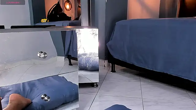 Melissa 23  online show from September 2025 12:18:01 PM