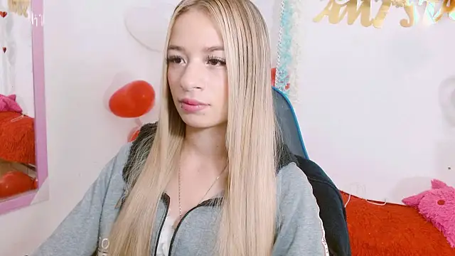 hannah 026 online show from September 2025 11:43:01 AM