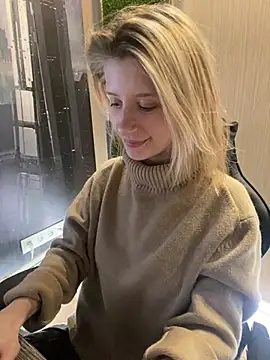 Snapshot of amorearte_m chatting on March 2025 09:48:02 PM amorearte m online show from March 2025 09:48:02 PM