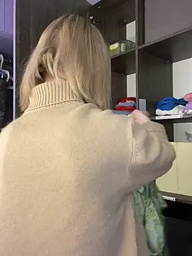 Snapshot of amorearte_m chatting on March 2025 03:57:01 AM amorearte m online show from March 2025 03:57:01 AM