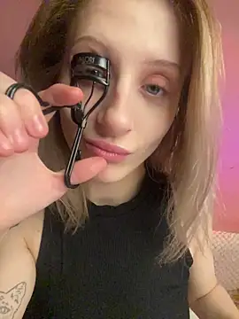 Snapshot of amorearte_m chatting on December 2025 02:47:01 PM amorearte m online show from December 2025 02:47:01 PM