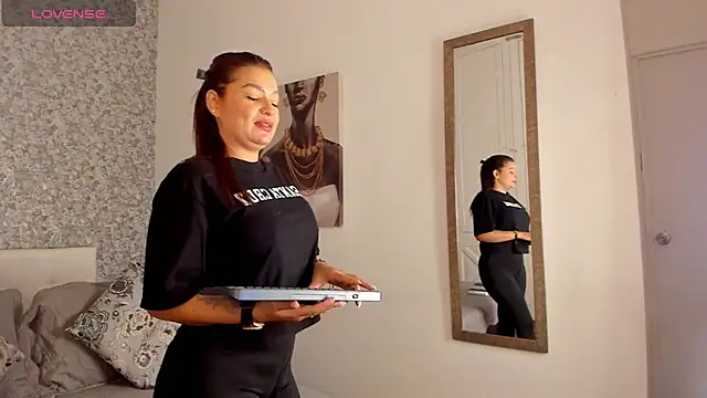 Snapshot of Brendalamar chatting on March 2025 02:08:01 AM Brendalamar online show from March 2025 02:08:01 AM