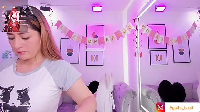 Snapshot of Agatha_luxx chatting on October 2025 12:38:02 PM Agatha luxx online show from October 2025 12:38:02 PM