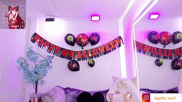 Snapshot of Agatha_luxx chatting on October 2025 12:39:02 PM Agatha luxx online show from October 2025 12:39:02 PM