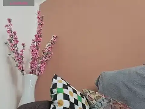 Melody73 online show from November 2025 10:58:01 AM