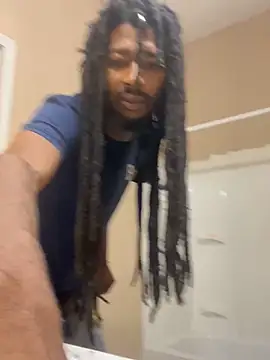 Snapshot of datlongone chatting on November 2025 01:22:01 PM datlongone online show from November 2025 01:22:01 PM