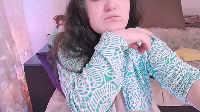 Snapshot of SoftLia chatting on February 2025 09:26:02 PM SoftLia online show from February 2025 09:26:02 PM