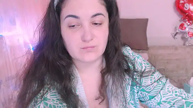 Snapshot of SoftLia chatting on March 2025 03:48:01 PM SoftLia online show from March 2025 03:48:01 PM