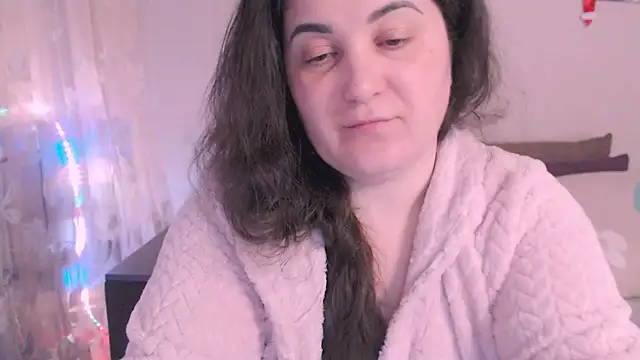 Snapshot of SoftLia chatting on March 2025 07:10:01 PM SoftLia online show from March 2025 07:10:01 PM