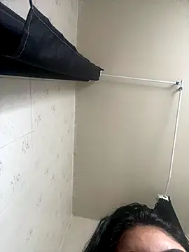 mayteziinhaa online show from September 2025 03:05:01 PM