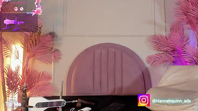 Hanaahquinn online show from May 2026 11:37:01 AM