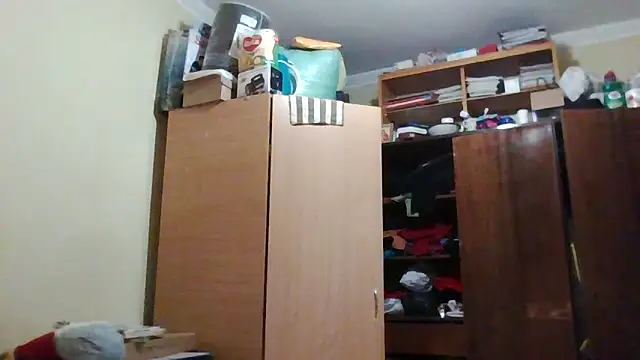 Snapshot of Queen-Elizabeth-25 chatting on March 2025 07:22:01 PM Queen-Elizabeth-25 online show from March 2025 07:22:01 PM