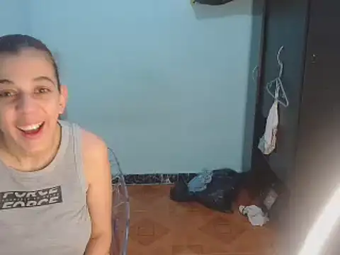 Snapshot of luli_angel chatting on September 2025 10:42:01 PM luli angel online show from September 2025 10:42:01 PM