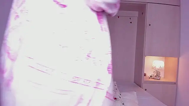 BeverlySteel online show from April 2026 11:59:02 AM