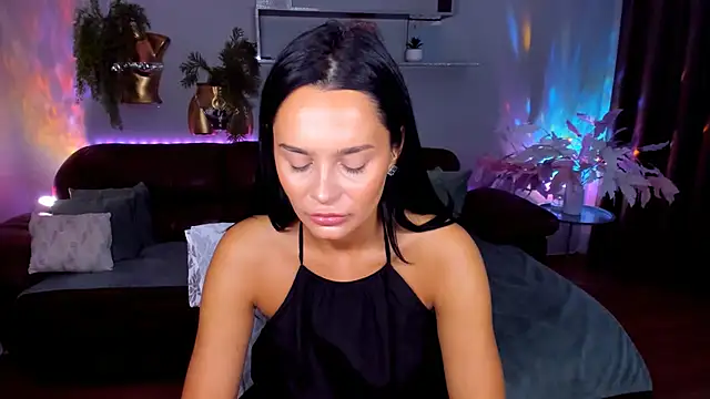 Snapshot of DanaSincere chatting on June 2026 03:33:02 AM DanaSincere online show from June 2026 03:33:02 AM