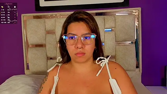 emilyy cooperr online show from May 2026 12:10:01 PM