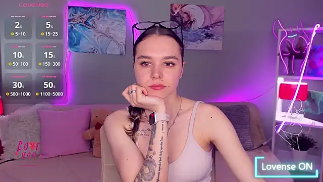 EmelyMason online show from May 2026 04:51:02 AM