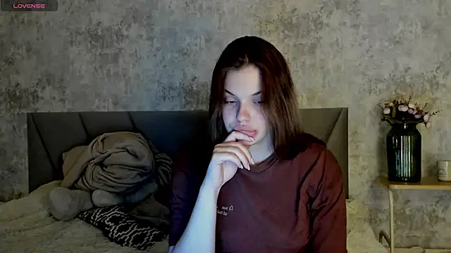 kitty Cathie online show from April 2026 05:06:02 PM
