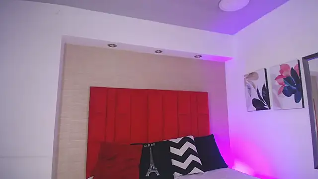 Jonas Rivers online show from April 2026 04:02:02 AM