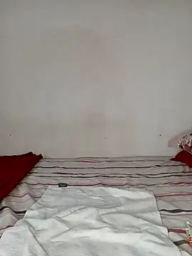 Snapshot of Missvixen81 chatting on November 2025 12:02:02 PM Missvixen81 online show from November 2025 12:02:02 PM