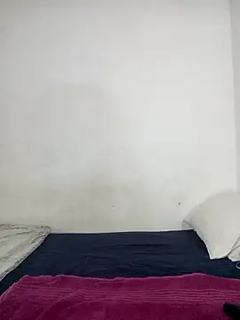 Snapshot of Missvixen81 chatting on December 2025 04:50:02 AM Missvixen81 online show from December 2025 04:50:02 AM