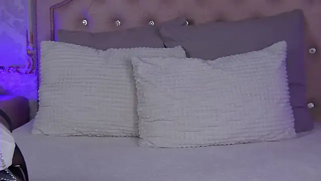 HeatherSweet  online show from May 2026 05:40:02 PM