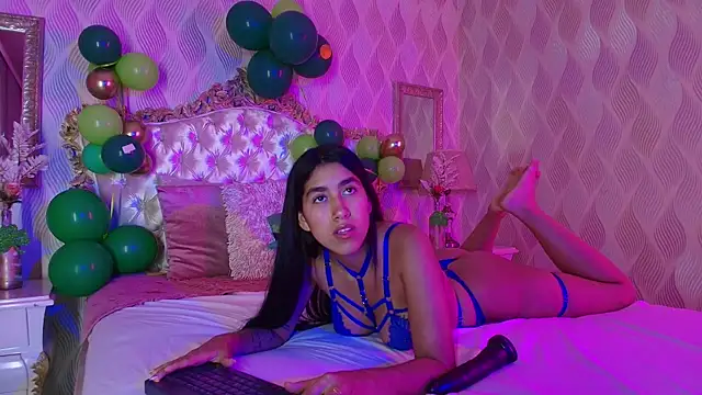 Mia Montess online show from March 2025 01:49:01 PM