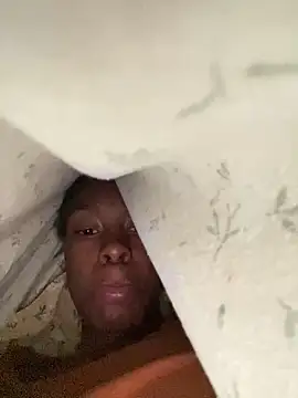 DialysedLunge online show from March 2025 07:41:01 AM