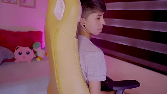 tommy blue online show from March 2025 03:46:02 PM