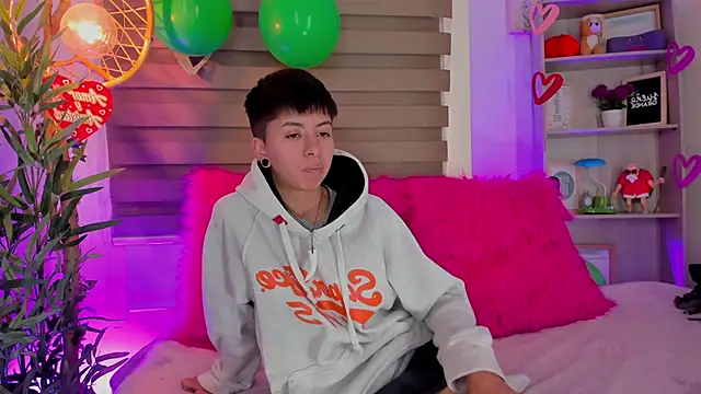 tommy blue online show from March 2025 07:42:02 PM