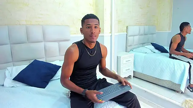 LexiAndDeker online show from September 2025 07:37:01 PM