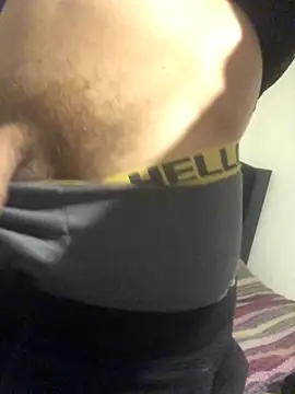 Snapshot of Donnydon79 chatting on October 2025 05:54:02 PM Donnydon79 online show from October 2025 05:54:02 PM