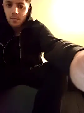 Snapshot of Donnydon79 chatting on February 2026 10:08:01 PM Donnydon79 online show from February 2026 10:08:01 PM