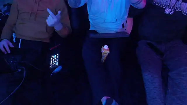 weknowourworth6999 online show from January 2026 05:33:02 AM