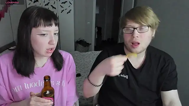 JayMollyy online show from April 2026 05:32:02 PM