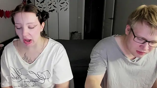 JayMollyy online show from July 2026 04:50:01 PM