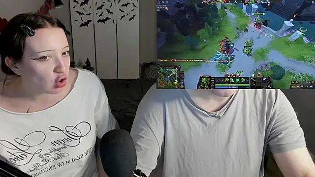 JayMollyy online show from July 2026 07:39:01 PM