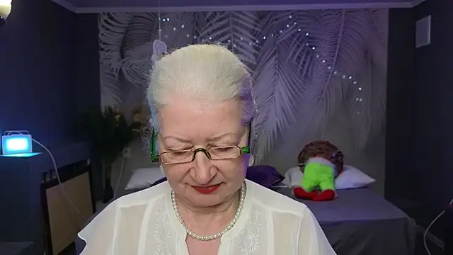 Maya Mayflower online show from March 2025 12:20:01 PM