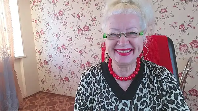 Maya Mayflower online show from October 2025 04:42:01 AM