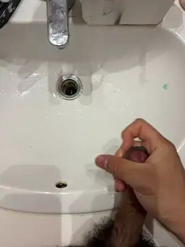 Snapshot of Runstat chatting on February 2026 10:05:02 AM Runstat online show from February 2026 10:05:02 AM