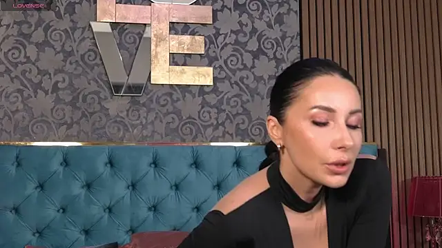 Vanessao1 online show from May 2026 02:34:02 PM