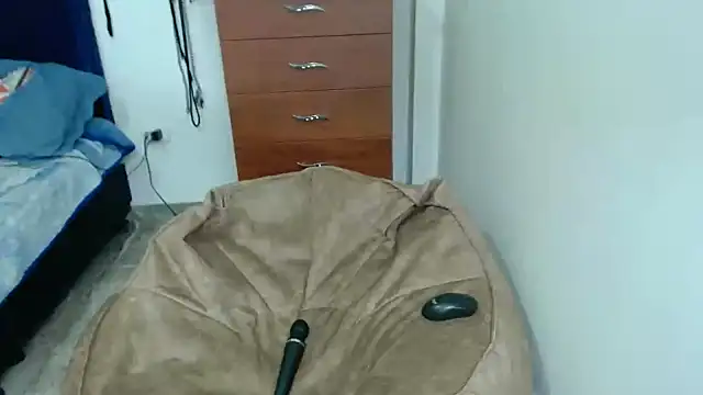 Snapshot of KratosAfroditacs chatting on October 2025 11:02:02 PM KratosAfroditacs online show from October 2025 11:02:02 PM